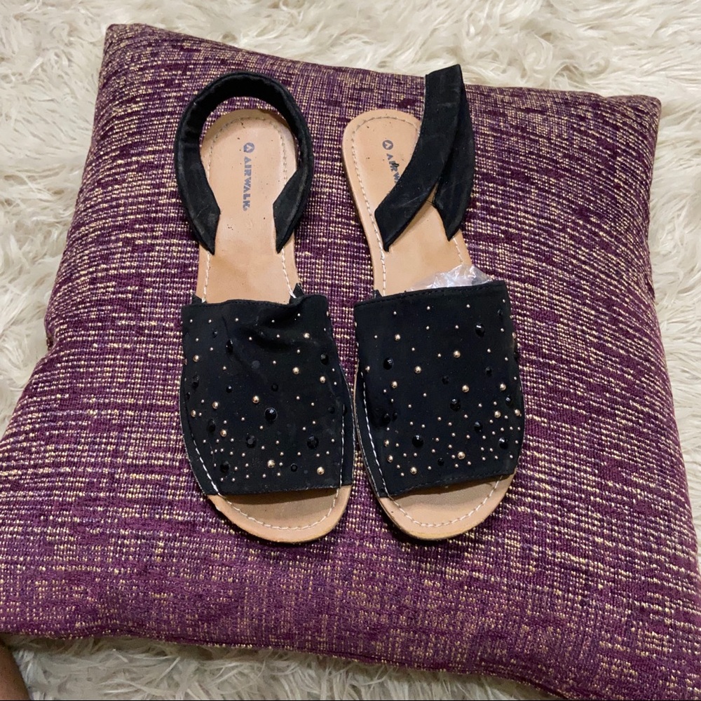 Strapped sandals